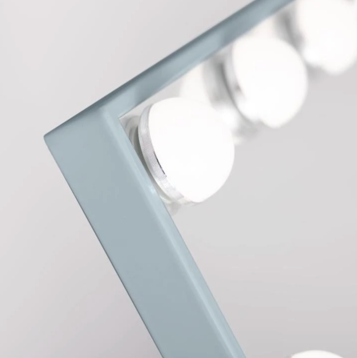 15 Led Light Bulb Vertical Hollywood Makeup Mirror - 18" X 21" - French Blue