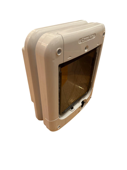 Closer Pets Cat Flap - Toronto Liquidation Warehouse